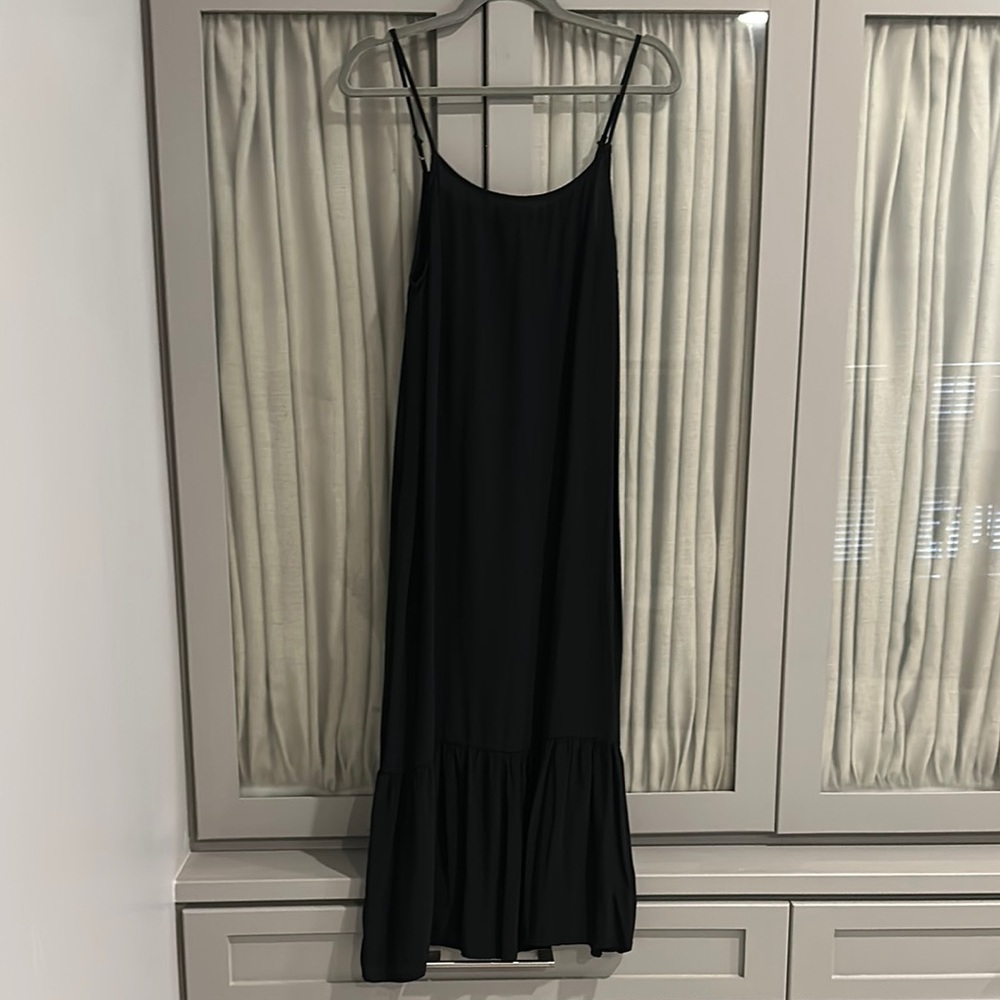 Elegant Black Sleeveless Dress